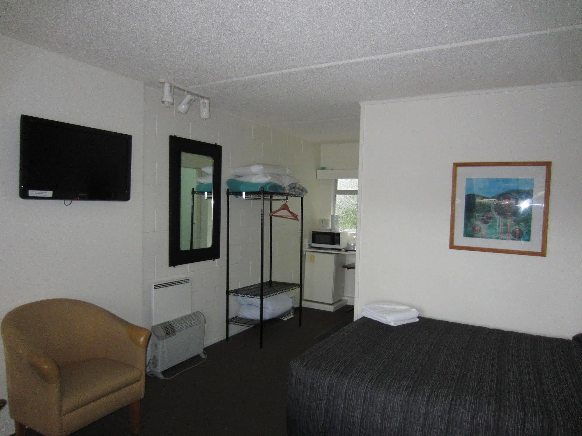 Midtown Motor Inn Уонгануи Экстерьер фото